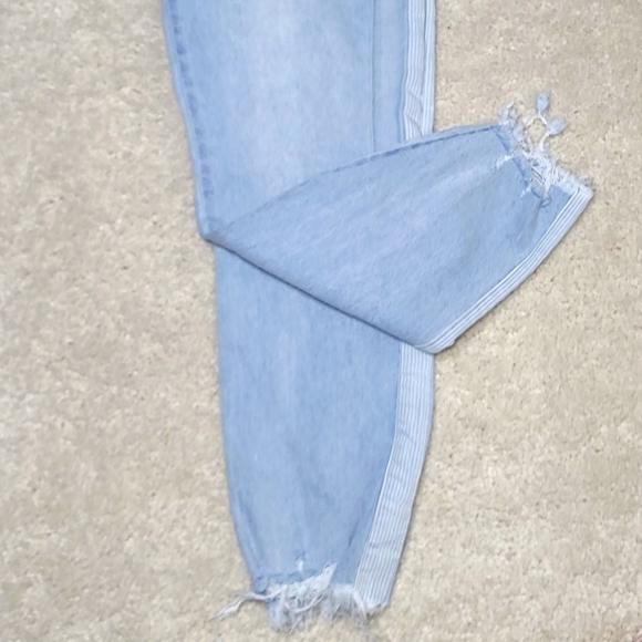 KanCan Erin High Rise Slim Straight Leg Pin Stripe Jeans 7 - Picture 6 of 16